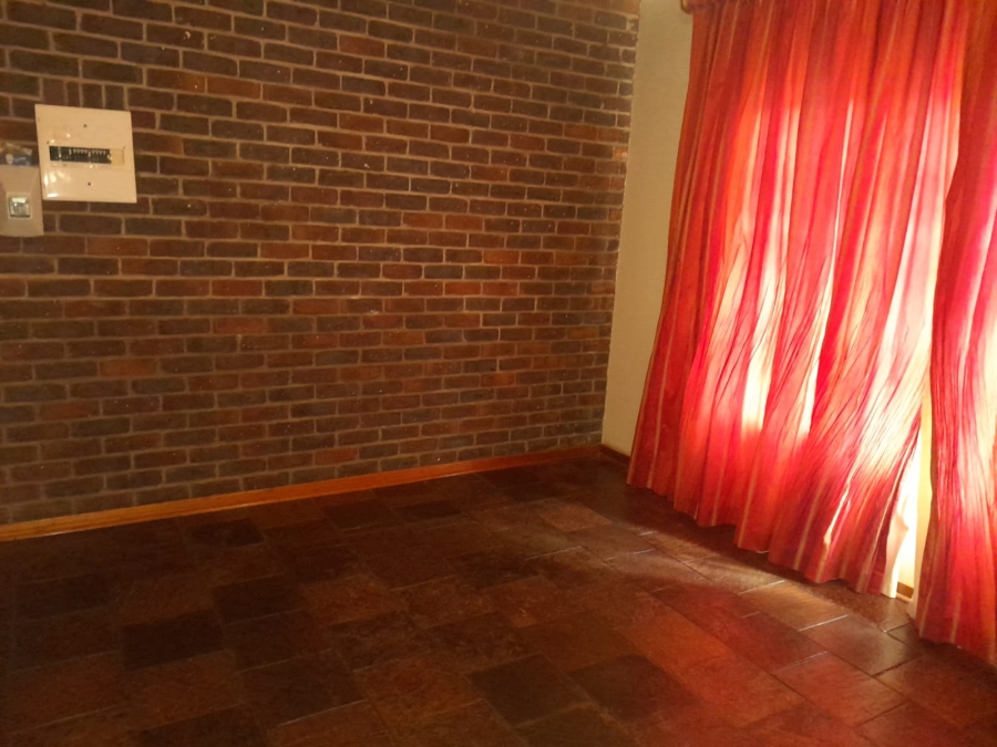 5 Bedroom Property for Sale in Cashan North West
